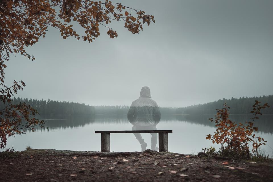 Postmodernité, suicidologie et réponse contemporaine à la douleur sociale de sujets suicidants