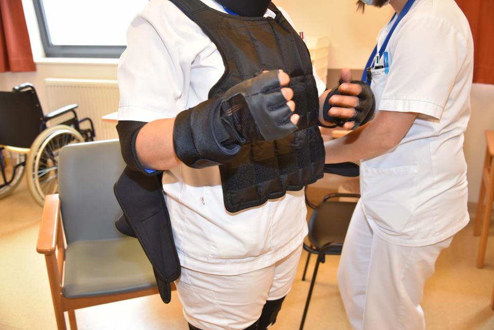 Un simulateur de vieillissement à l'hôpital de Jolimont